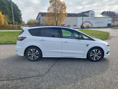 Ford S-MAX Gebrauchtwagen