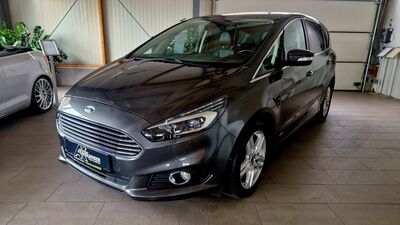 Ford S-MAX Gebrauchtwagen