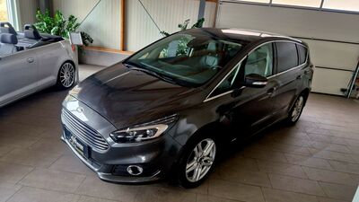 Ford S-MAX Gebrauchtwagen