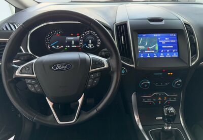 Ford S-MAX Gebrauchtwagen