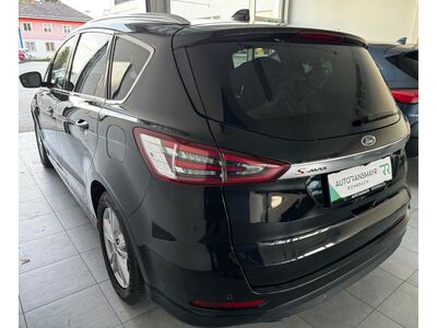 Ford S-MAX Gebrauchtwagen