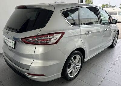 Ford S-MAX Gebrauchtwagen
