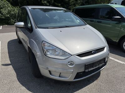 Ford S-MAX Gebrauchtwagen