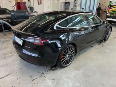 Tesla Model 3 Gebrauchtwagen