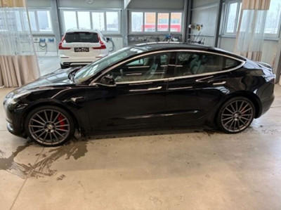 Tesla Model 3 Gebrauchtwagen