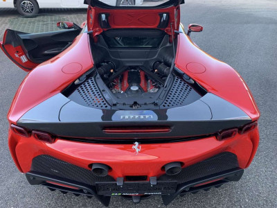 Ferrari SF90 Gebrauchtwagen Ferrari SF90 Gebrauchtwagen