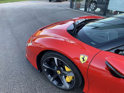 Ferrari SF90 Gebrauchtwagen Ferrari SF90 Gebrauchtwagen