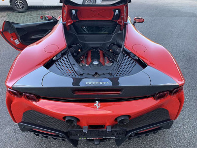 Ferrari SF90 Gebrauchtwagen Ferrari SF90 Gebrauchtwagen