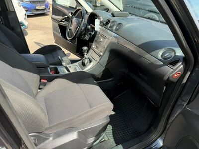 Ford S-MAX Gebrauchtwagen
