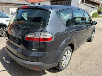 Ford S-MAX Gebrauchtwagen