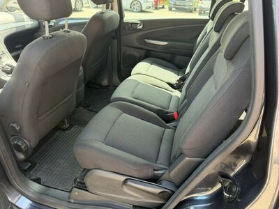 Ford S-MAX Gebrauchtwagen