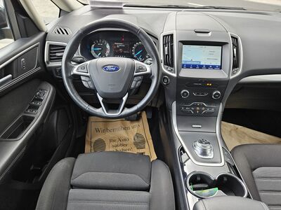 Ford S-MAX Gebrauchtwagen