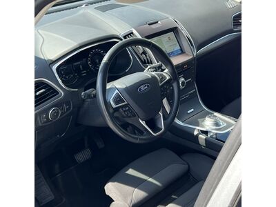 Ford S-MAX Gebrauchtwagen