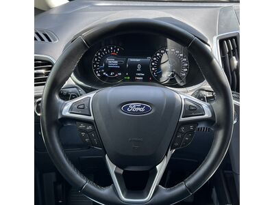 Ford S-MAX Gebrauchtwagen