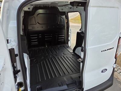Ford Transit Courier Neuwagen