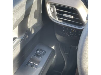 Ford Transit Courier Neuwagen