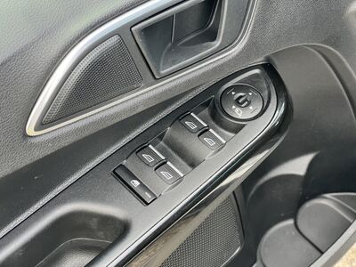 Ford B-MAX Gebrauchtwagen