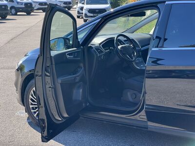 Ford S-MAX Gebrauchtwagen