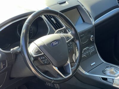 Ford S-MAX Gebrauchtwagen
