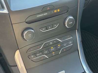 Ford S-MAX Gebrauchtwagen