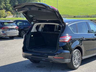 Ford S-MAX Gebrauchtwagen