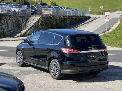 Ford S-MAX Gebrauchtwagen