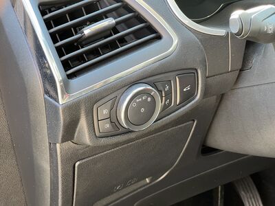 Ford S-MAX Gebrauchtwagen