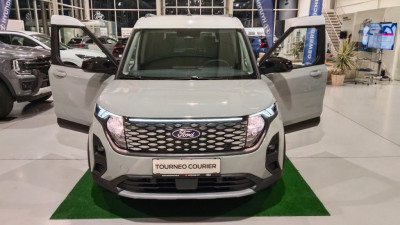 Ford Tourneo Courier Neuwagen