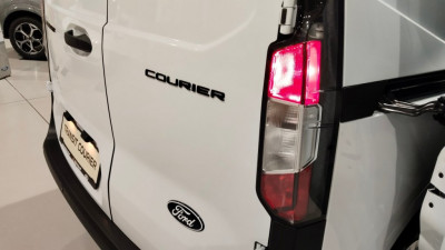 Ford Transit Courier Neuwagen