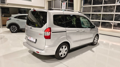 Ford Tourneo Courier Gebrauchtwagen Ford Tourneo Courier Gebrauchtwagen