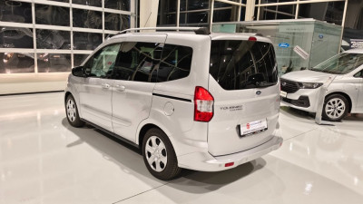 Ford Tourneo Courier Gebrauchtwagen Ford Tourneo Courier Gebrauchtwagen