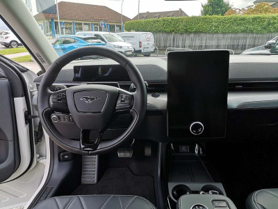 Ford Mustang Mach-E Gebrauchtwagen