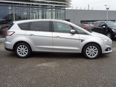 Ford S-MAX Gebrauchtwagen