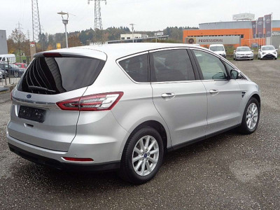 Ford S-MAX Gebrauchtwagen
