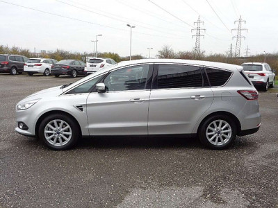 Ford S-MAX Gebrauchtwagen