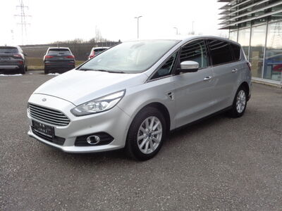 Ford S-MAX Gebrauchtwagen