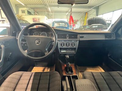 Mercedes-Benz E-Klasse Oldtimer Mercedes-Benz E-Klasse Oldtimer