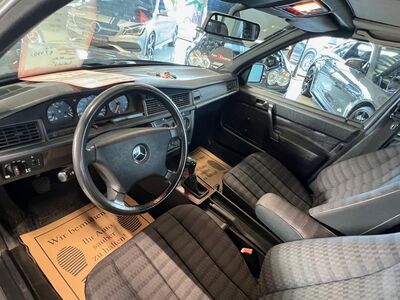 Mercedes-Benz E-Klasse Oldtimer Mercedes-Benz E-Klasse Oldtimer