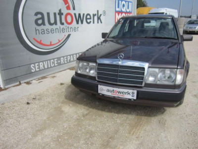 Mercedes-Benz 230 Oldtimer Mercedes-Benz 230 Oldtimer