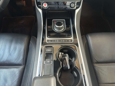 Jaguar XE Gebrauchtwagen