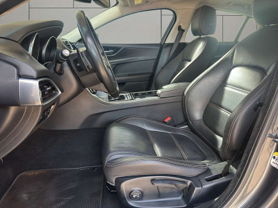 Jaguar XE Gebrauchtwagen