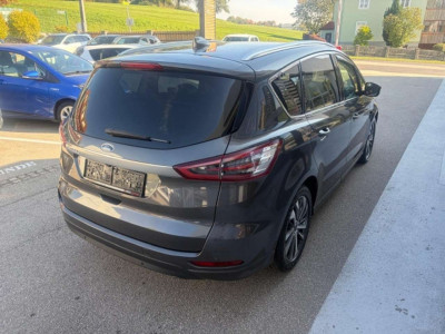 Ford S-MAX Gebrauchtwagen