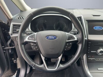 Ford S-MAX Gebrauchtwagen