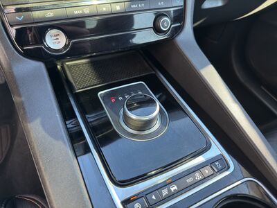 Jaguar F-Pace Gebrauchtwagen