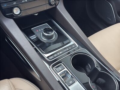 Jaguar F-Pace Gebrauchtwagen Jaguar F-Pace Gebrauchtwagen