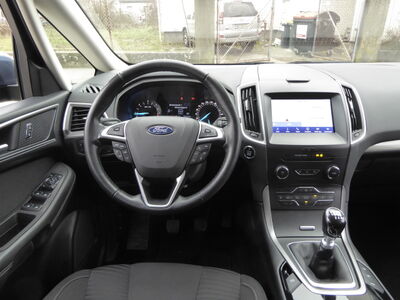 Ford S-MAX Gebrauchtwagen