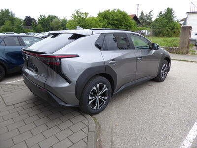 Toyota bZ4X Tageszulassung