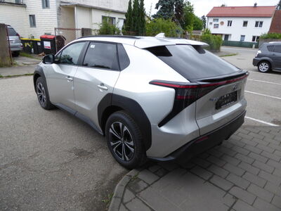 Toyota bZ4X Tageszulassung