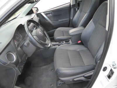 Toyota Auris Gebrauchtwagen