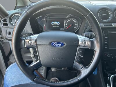 Ford S-MAX Gebrauchtwagen